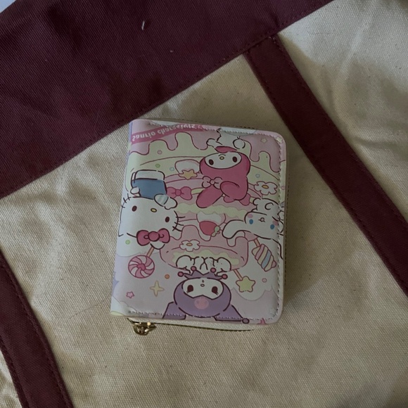 Hello Kitty bundle - Picture 7 of 7